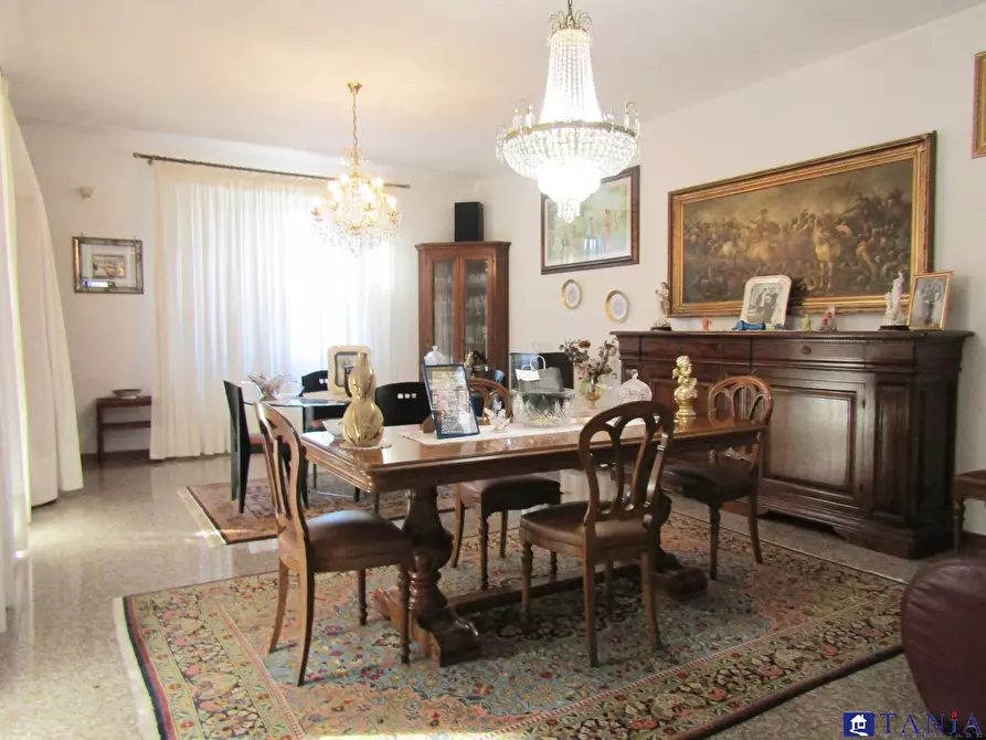 Immagine 6 di Casa indipendente in vendita  a Carrara