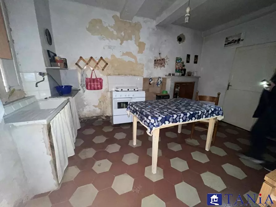 Immagine 9 di Casa indipendente in vendita  a Carrara