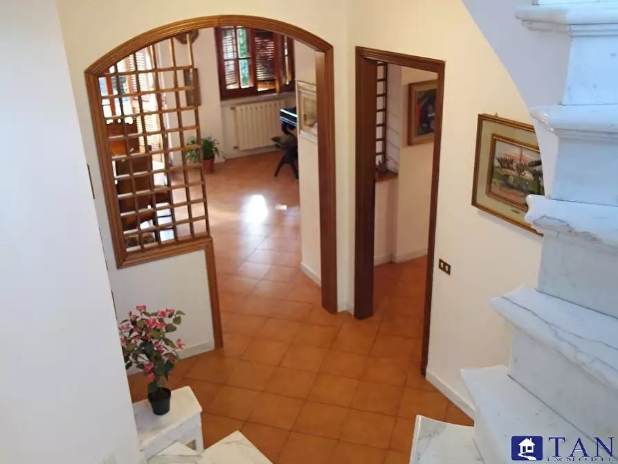 Immagine 10 di Casa indipendente in vendita  23 a Carrara