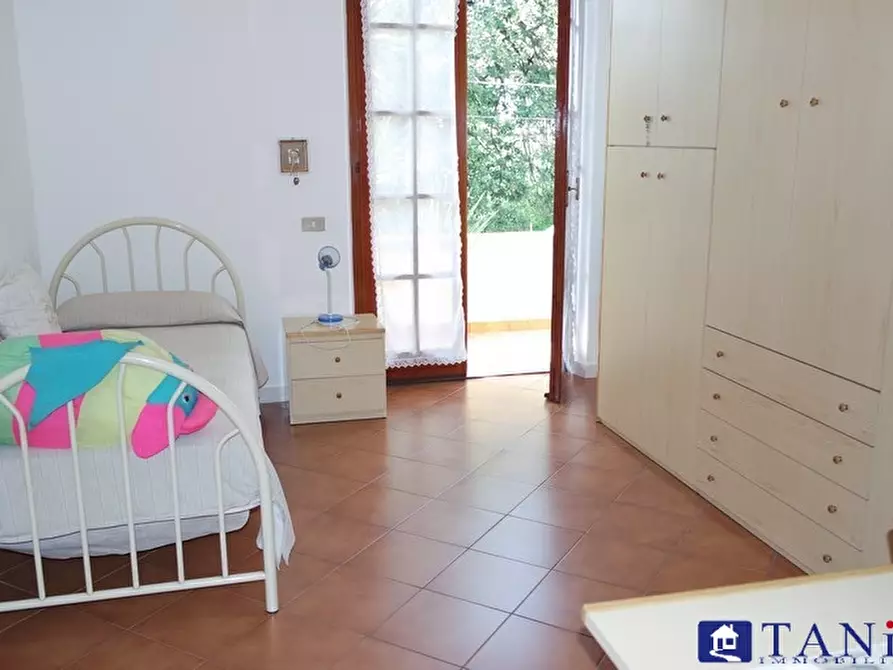 Immagine 2 di Casa indipendente in vendita  23 a Carrara