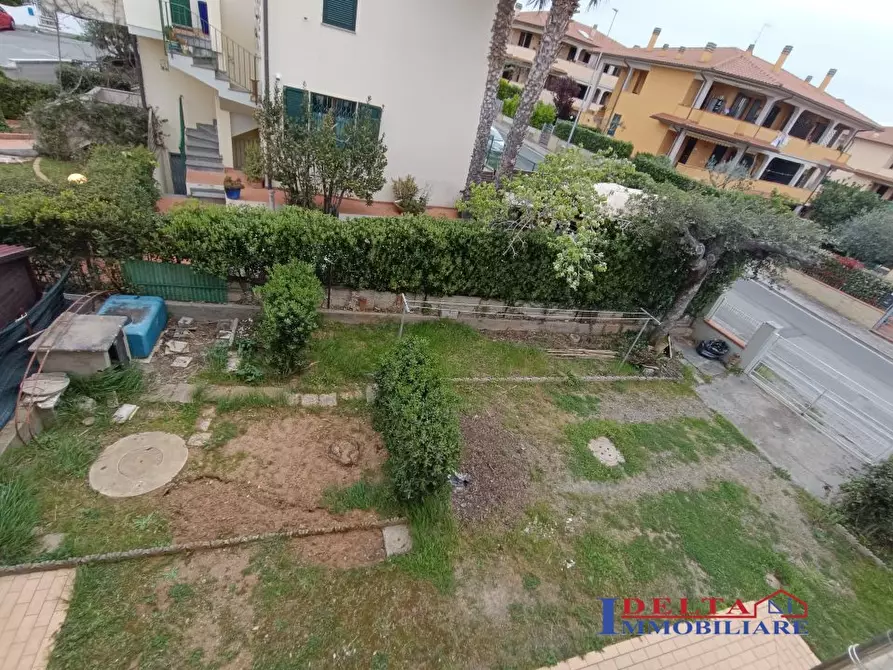 Immagine 6 di Casa semindipendente in vendita  a Rosignano Marittimo