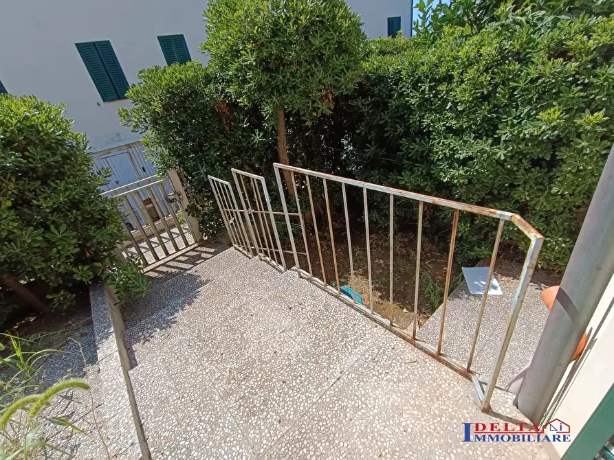 Immagine 2 di Casa semindipendente in vendita  a Rosignano Marittimo