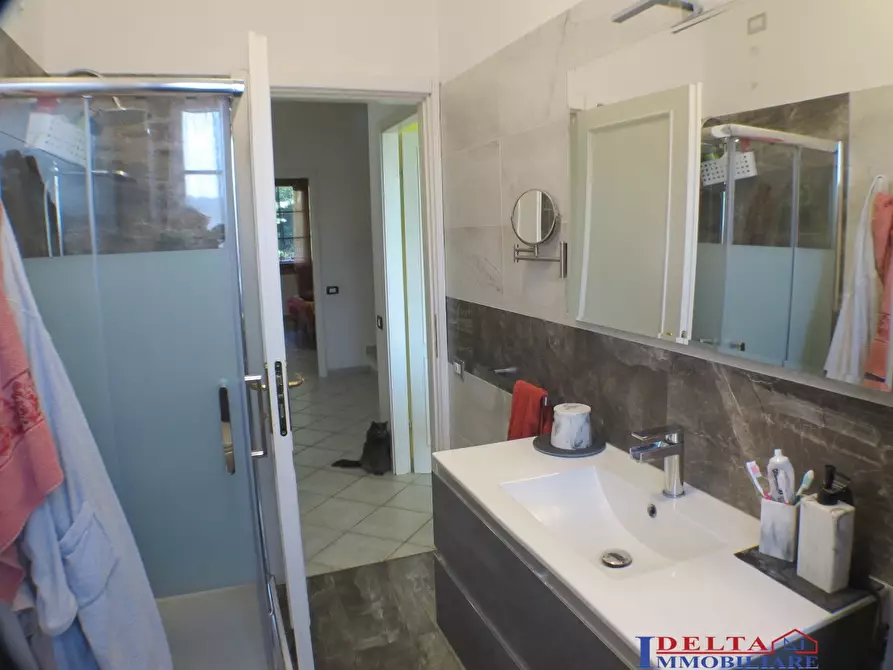 Immagine 6 di Casa semindipendente in vendita  a Riparbella