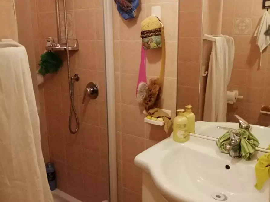 Immagine 4 di Casa semindipendente in vendita  a Castellina Marittima