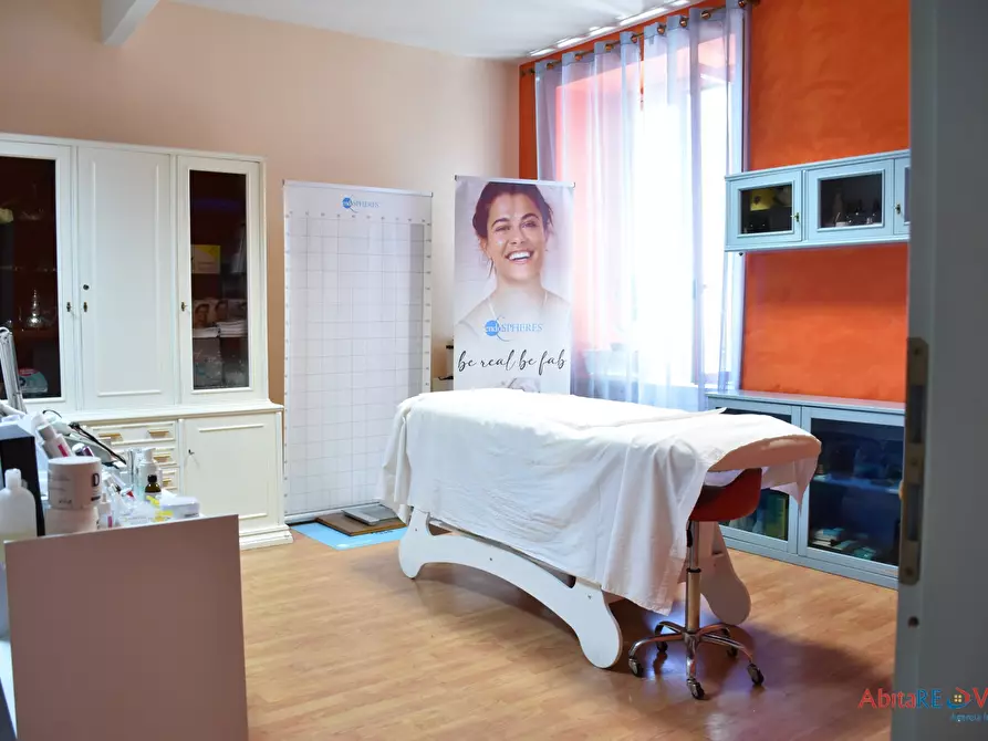 Immagine 3 di Negozio in vendita  7 a Vasto