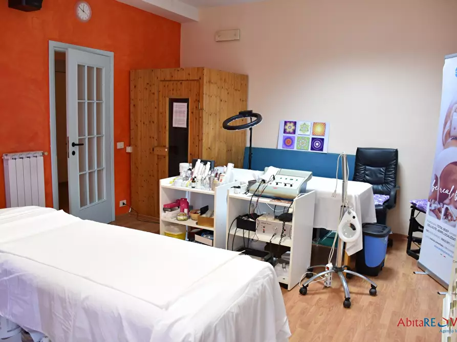 Immagine 4 di Negozio in vendita  7 a Vasto