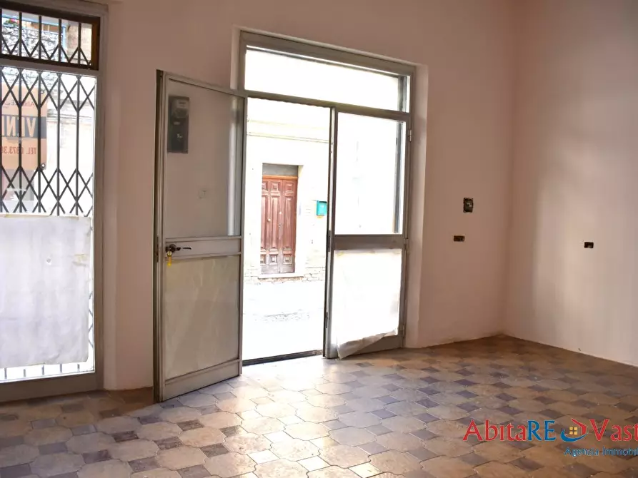 Immagine 4 di Negozio in vendita  43 a Vasto