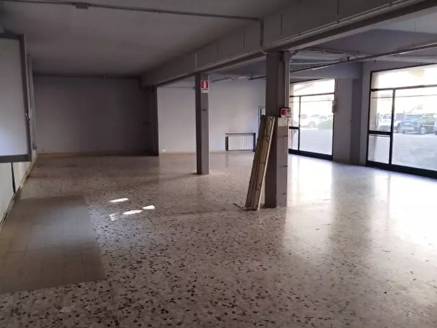 Immagine 2 di Attività artigianale in vendita  a Carpi