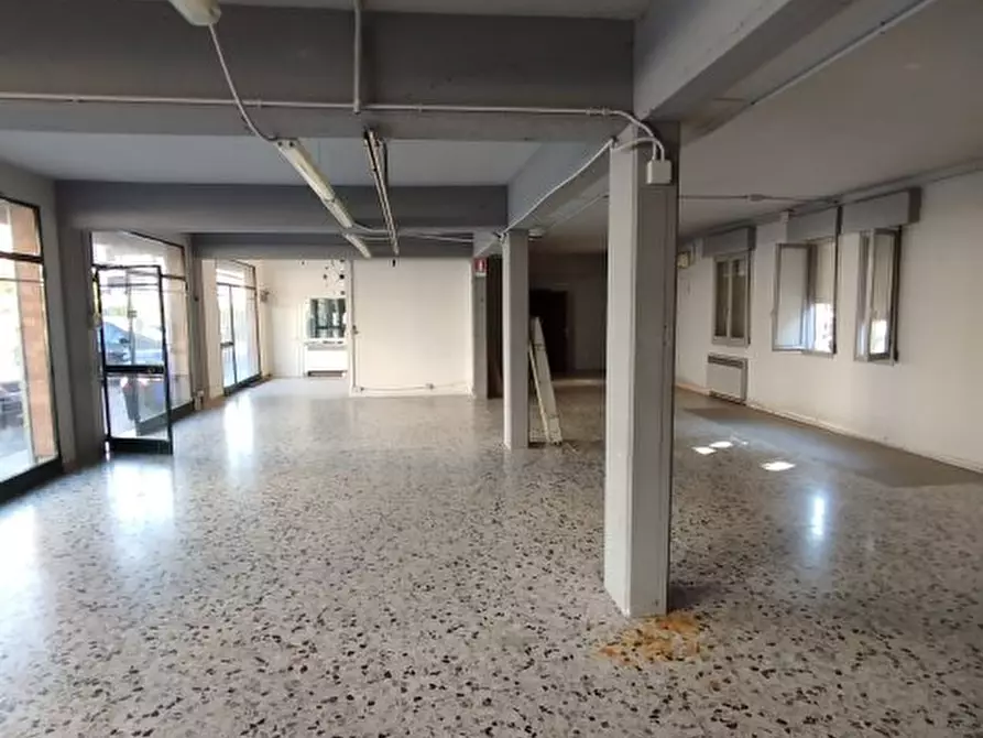 Immagine 1 di Attività artigianale in vendita  a Carpi