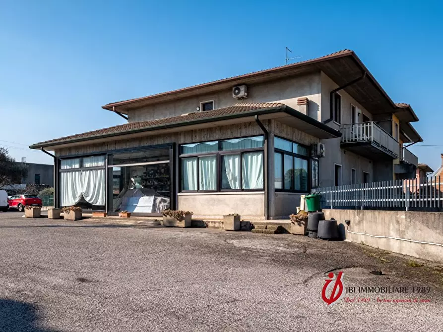 Immagine 3 di Attività artigianale in vendita  1 a Isola Della Scala