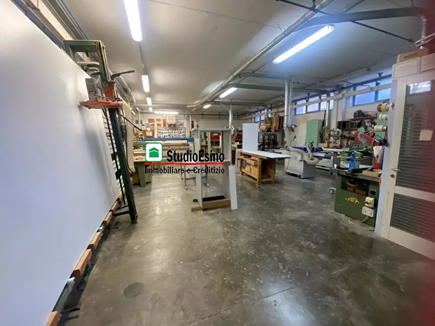 Immagine 5 di Attività artigianale in vendita  a Monsampolo Del Tronto