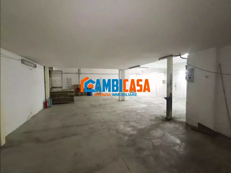 Immagine 2 di Attività artigianale in vendita  a Palermo