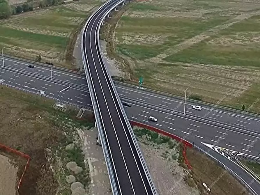 Immagine 4 di Negozio in vendita  a Tortona