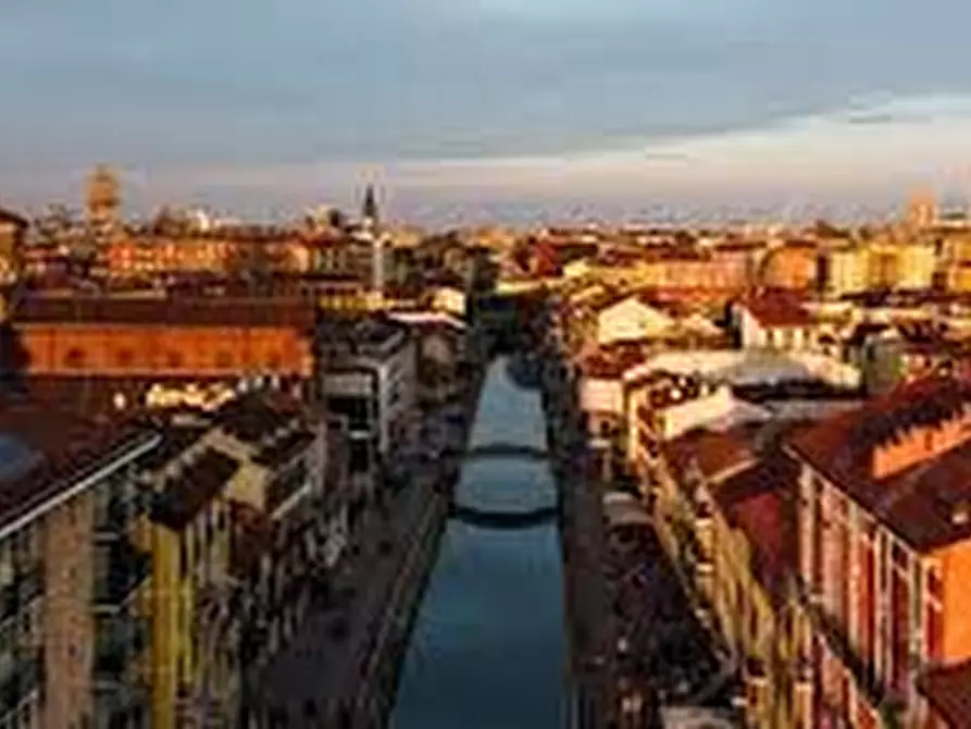 Immagine 1 di Negozio in vendita  a Tortona