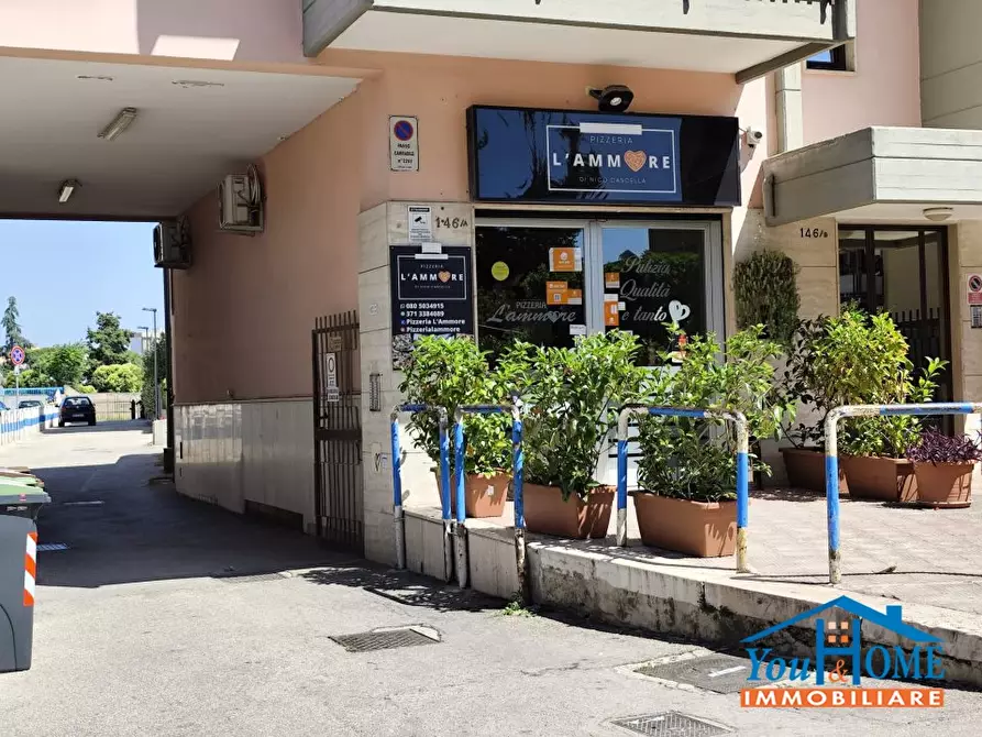 Immagine 3 di Negozio in vendita  a Bari