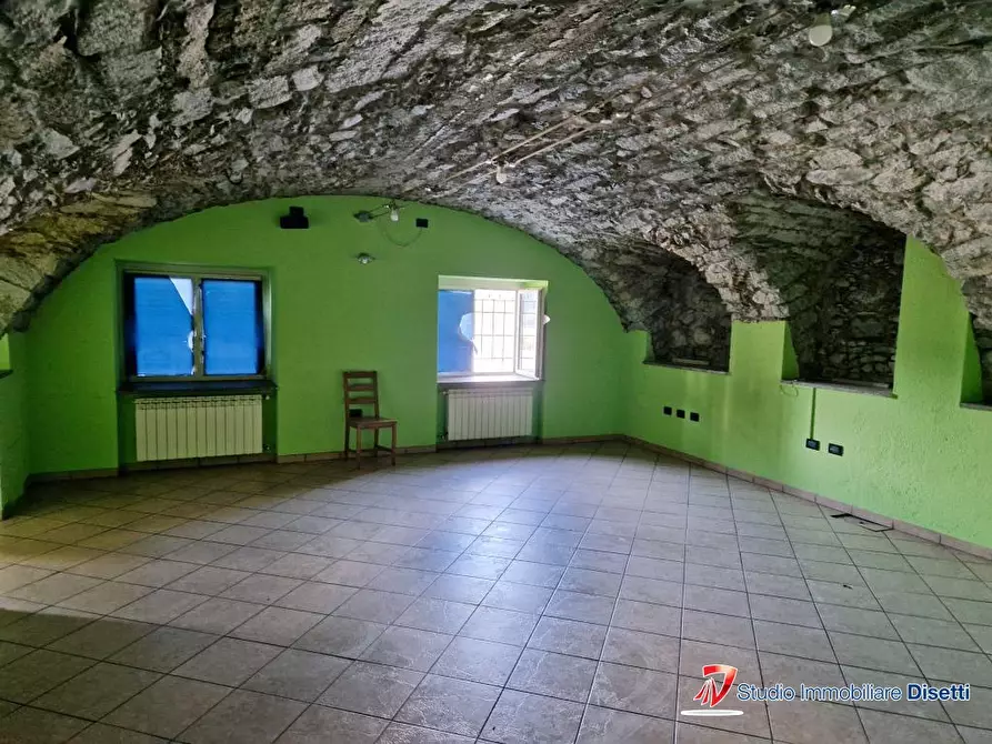 Immagine 4 di Negozio in vendita  a Sonico