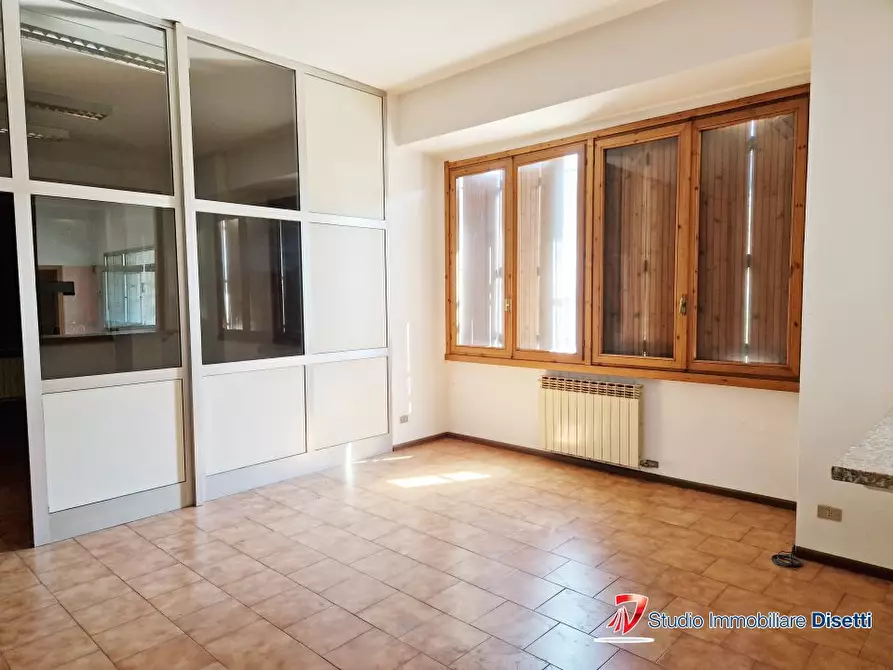 Immagine 6 di Negozio in vendita  88 a Edolo