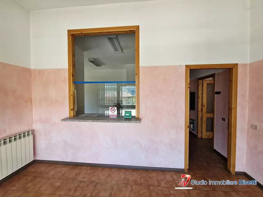 Immagine 4 di Negozio in vendita  88 a Edolo