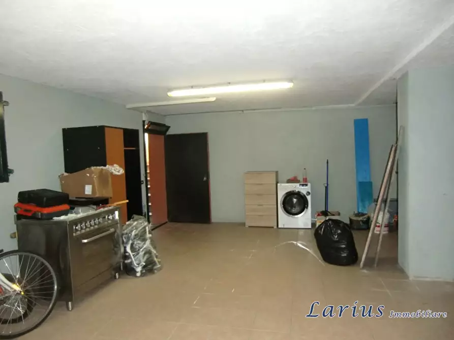 Immagine 5 di Negozio in vendita  16 a Asso