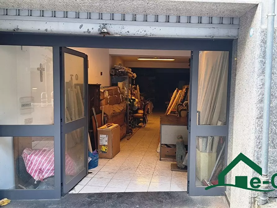 Immagine 8 di Negozio in vendita  71 a Messina