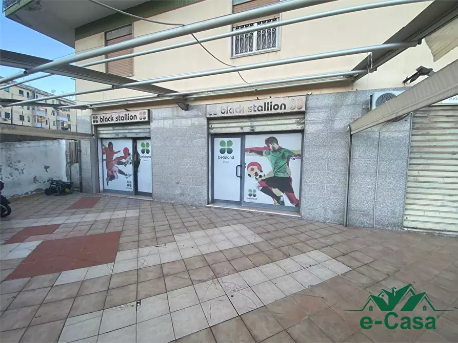 Immagine 3 di Negozio in vendita  42 a Messina