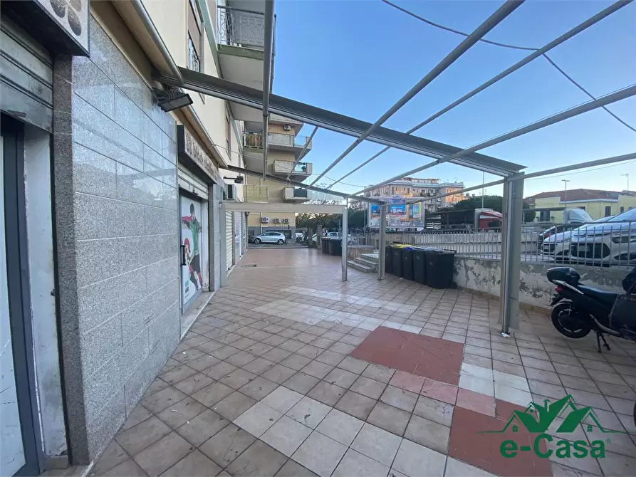 Immagine 2 di Negozio in vendita  42 a Messina