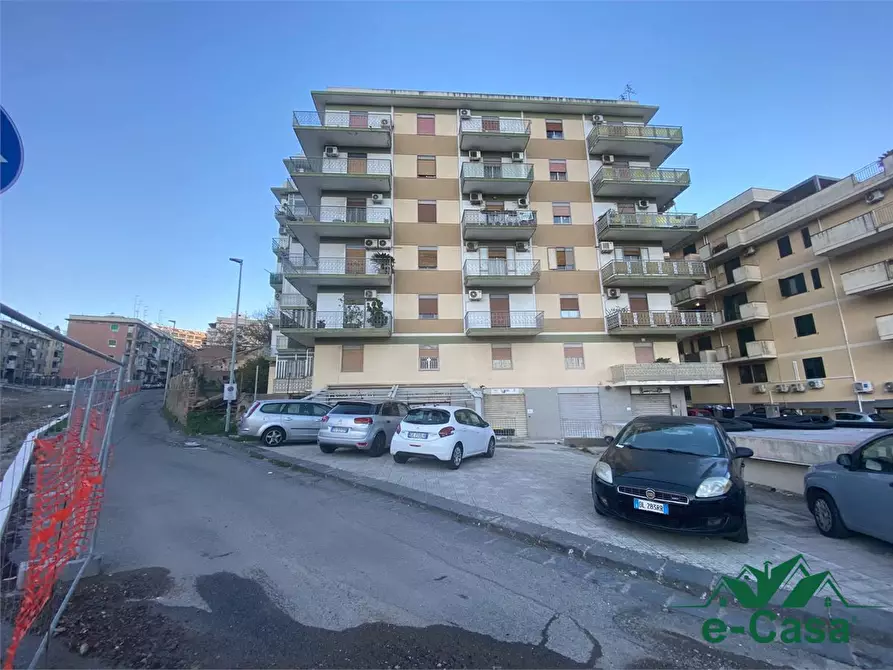 Immagine 4 di Negozio in vendita  42 a Messina