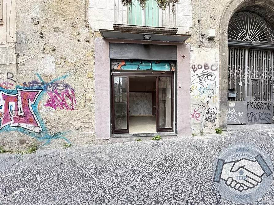 Immagine 6 di Negozio in vendita  10 a Napoli