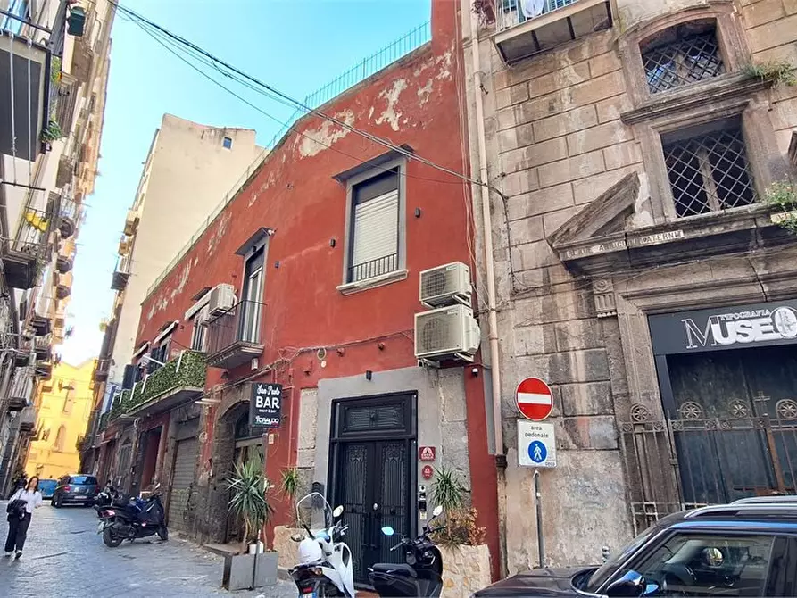 Immagine 3 di Negozio in vendita  50 a Napoli