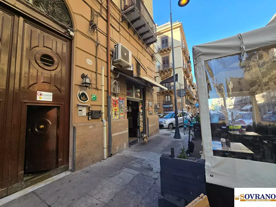 Immagine 1 di Negozio in vendita  128 a Palermo