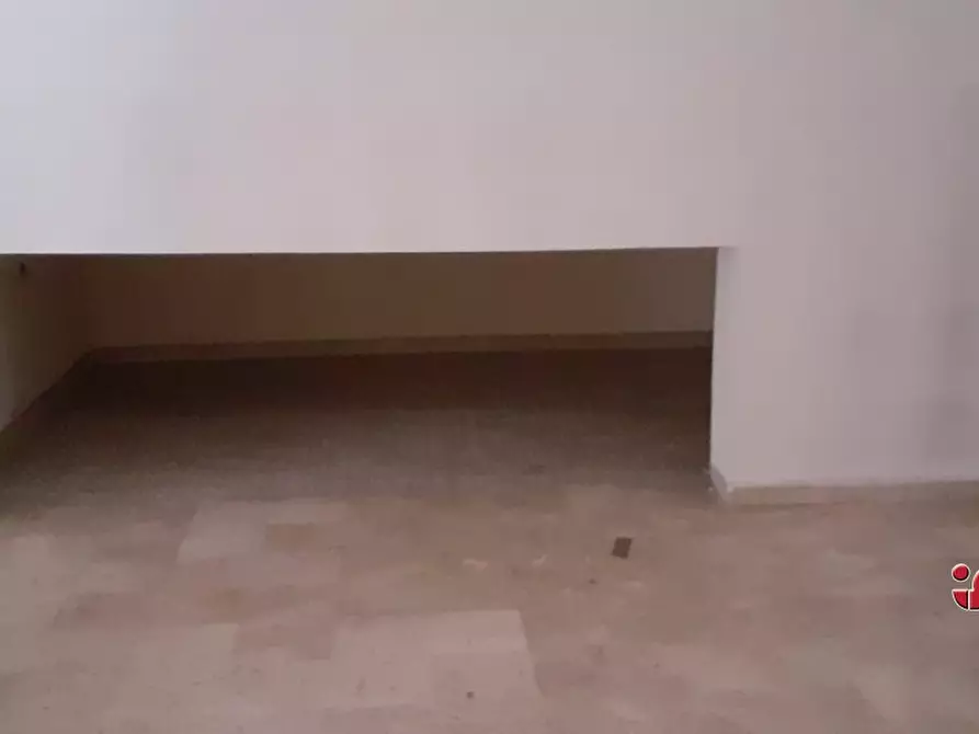 Immagine 5 di Negozio in vendita  a Palermo