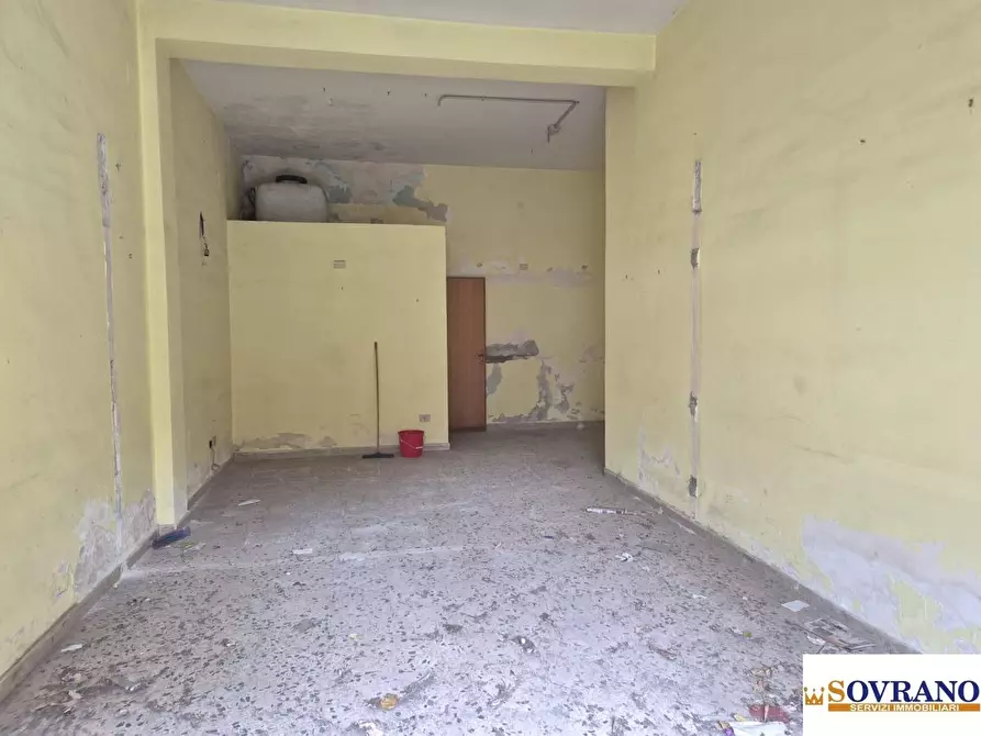 Immagine 5 di Negozio in vendita  88 a Palermo