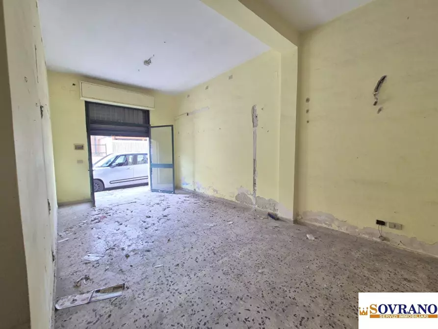 Immagine 4 di Negozio in vendita  88 a Palermo