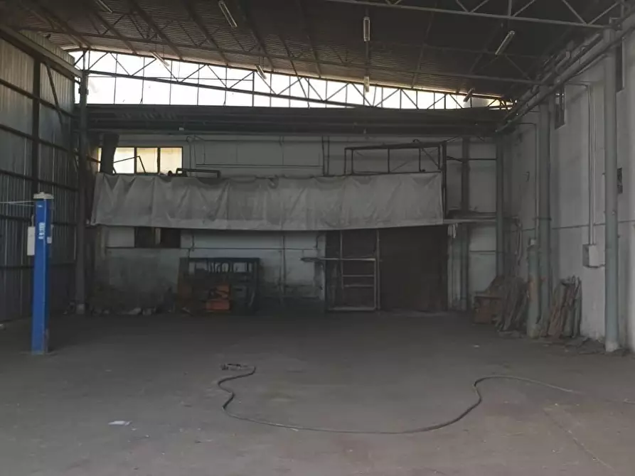 Immagine 7 di Negozio in vendita  9152 a Palermo