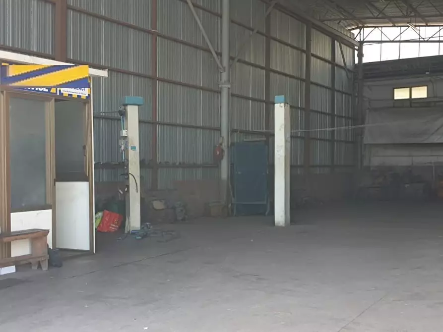 Immagine 6 di Negozio in vendita  9152 a Palermo