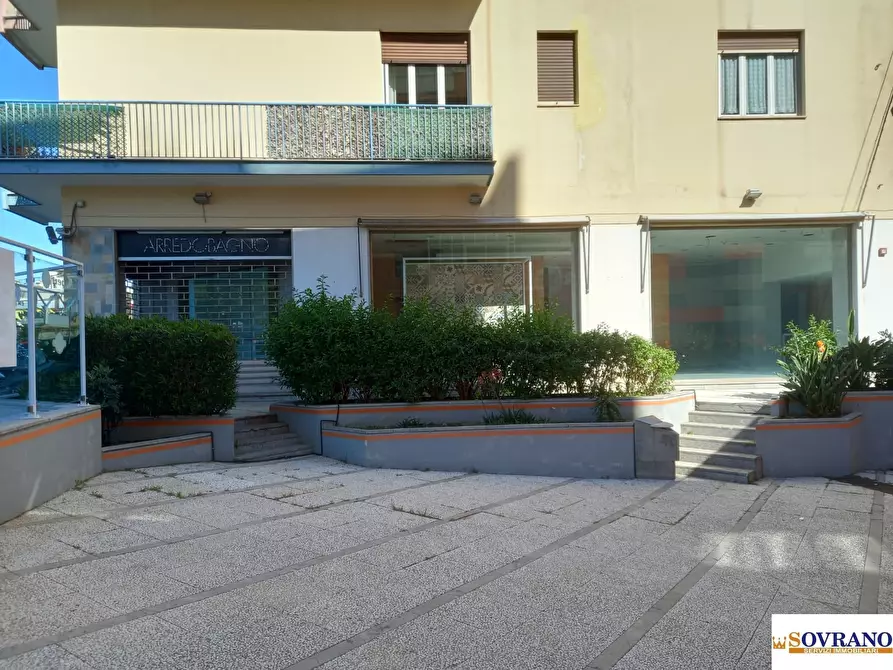 Immagine 3 di Negozio in vendita  a Palermo