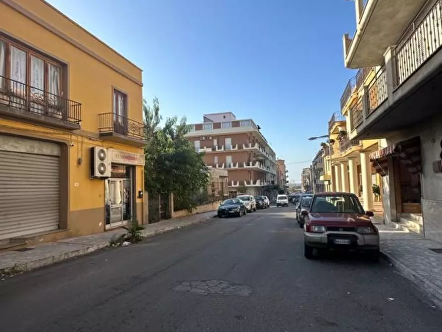 Immagine 2 di Negozio in vendita  a Melito Di Porto Salvo