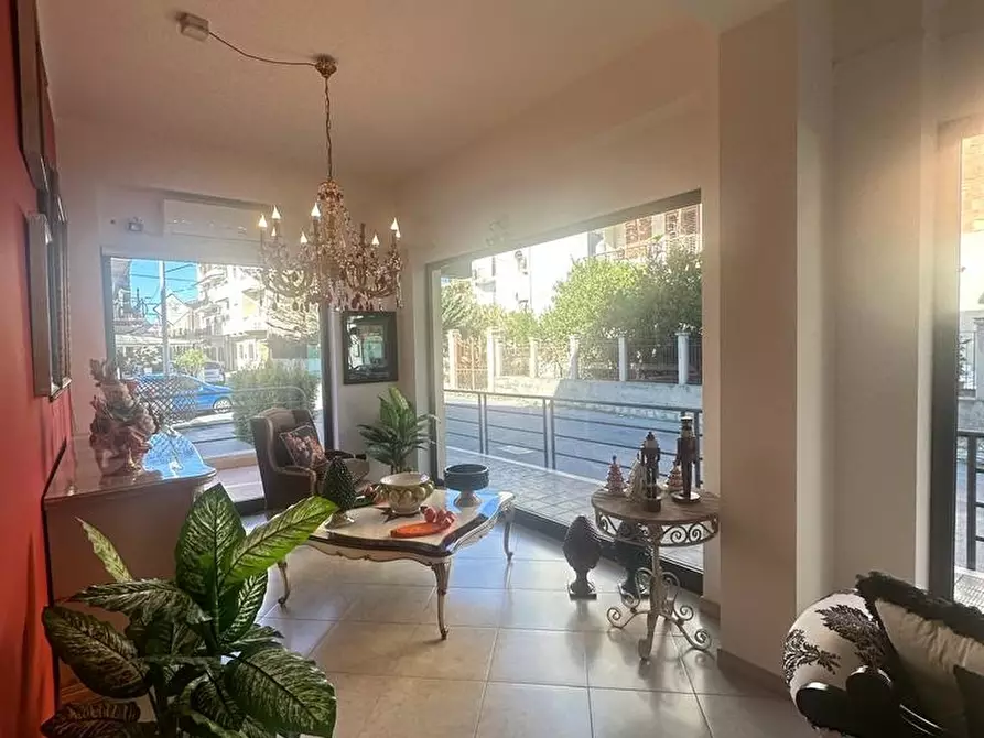 Immagine 4 di Negozio in vendita  a Melito Di Porto Salvo