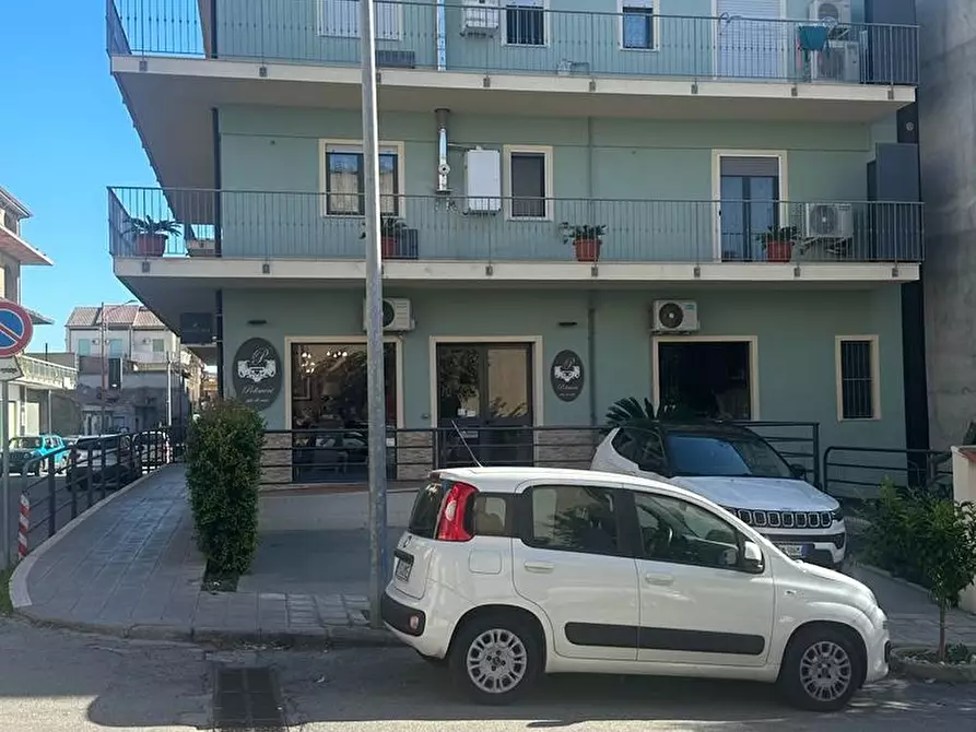 Immagine 7 di Negozio in vendita  a Melito Di Porto Salvo