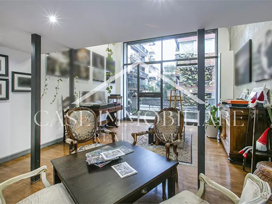 Immagine 8 di Negozio in vendita  a Roma