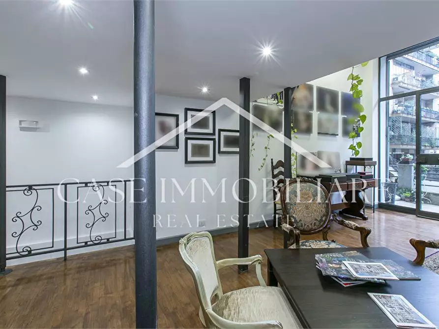 Immagine 5 di Negozio in vendita  a Roma