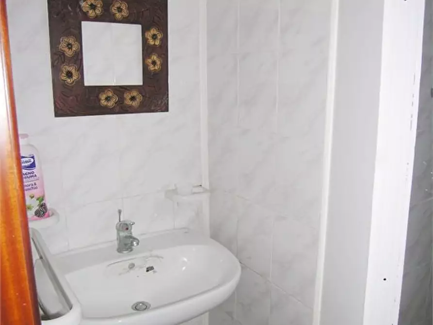 Immagine 5 di Negozio in vendita  a Pachino