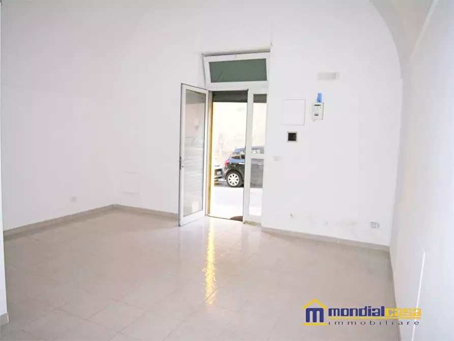 Immagine 2 di Negozio in vendita  a Pachino