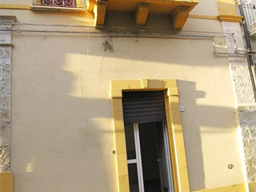 Immagine 1 di Negozio in vendita  a Pachino