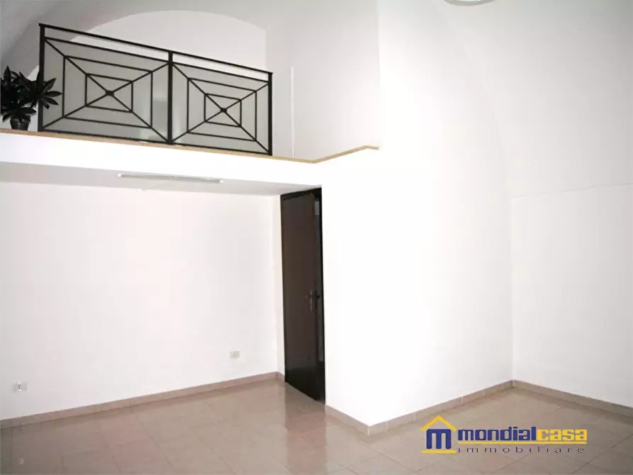 Immagine 4 di Negozio in vendita  a Pachino