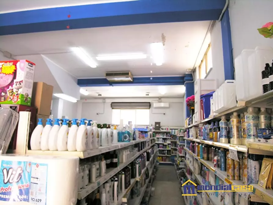 Immagine 2 di Negozio in vendita  a Pachino