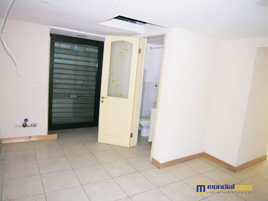 Immagine 5 di Negozio in vendita  a Pachino