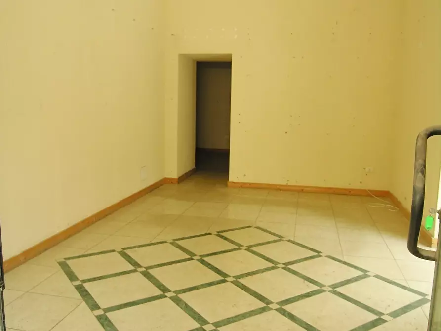 Immagine 2 di Negozio in vendita  a Pachino