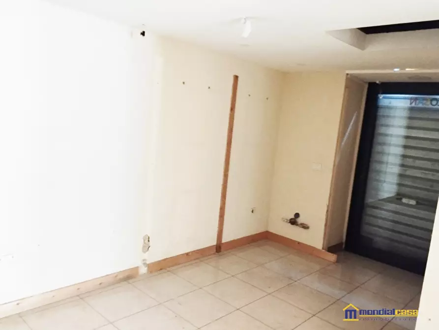 Immagine 6 di Negozio in vendita  a Pachino