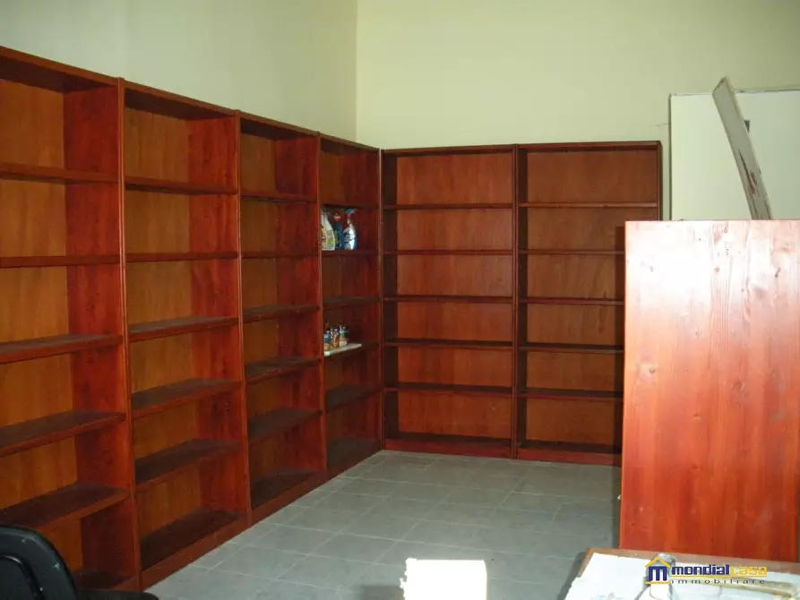 Immagine 3 di Negozio in vendita  a Pachino